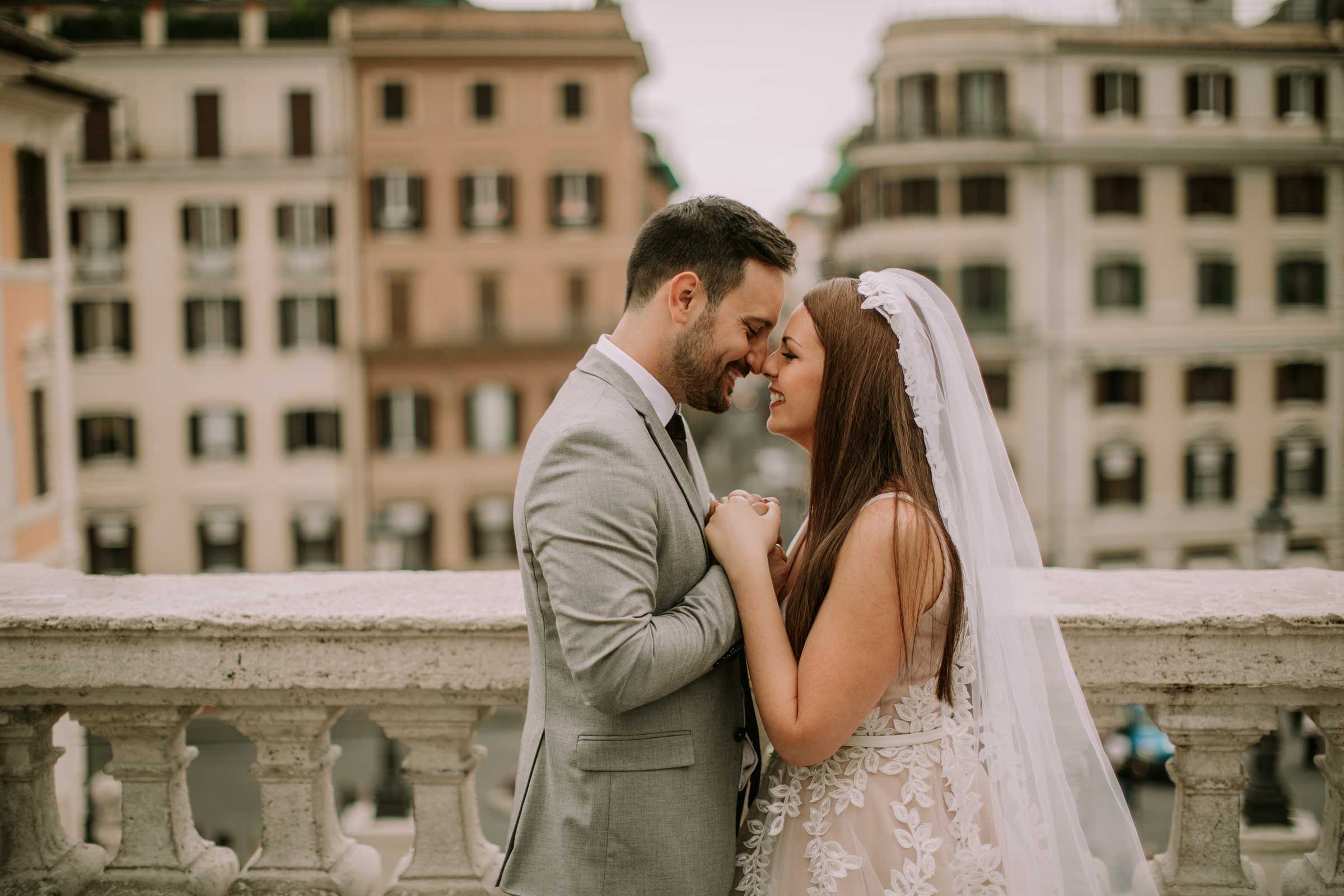 wedding-couple-in-rome-italy-2022-04-19-17-02-24-utc.jpg